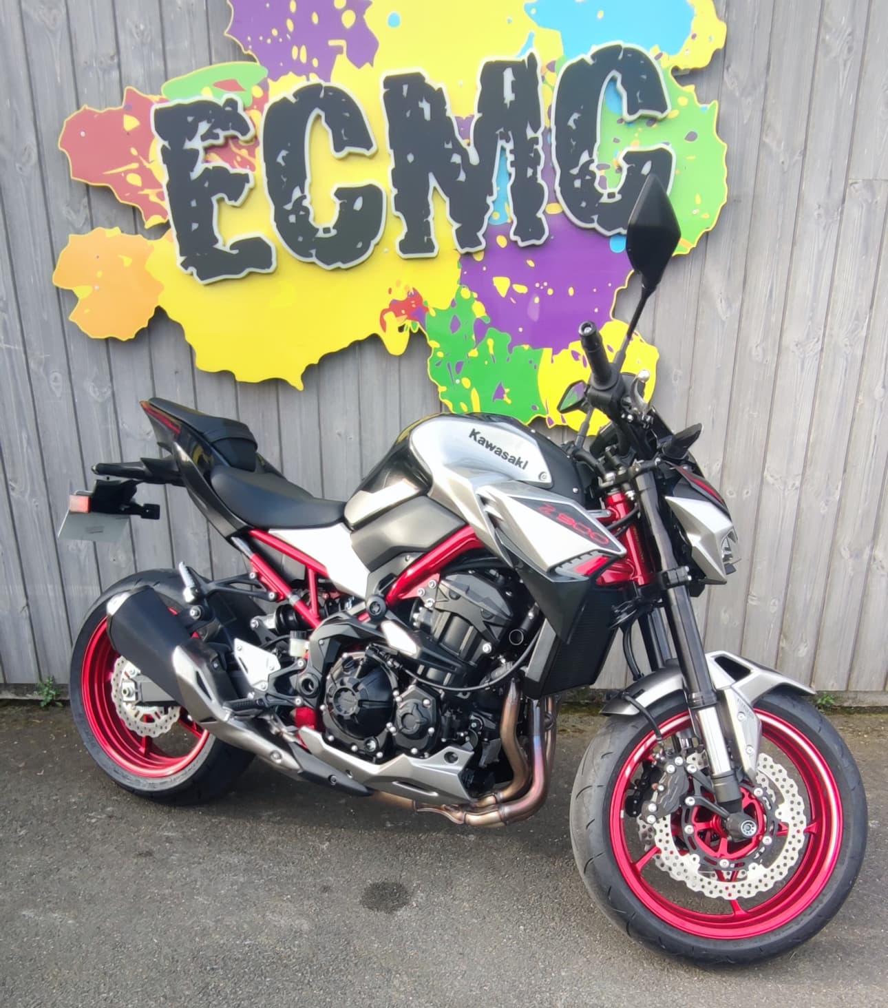 Moto Kawasaki Z900 utilisée pour la passerelle A